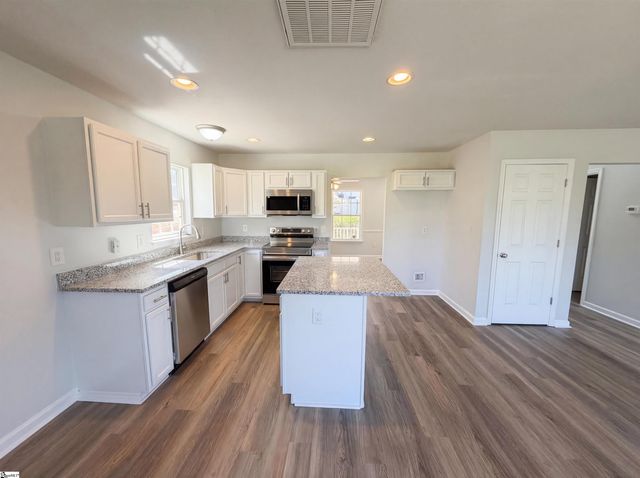 2 Ames Court, Taylors, SC 29687