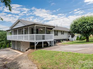 9 Coquina Lane, Leicester, NC 28748