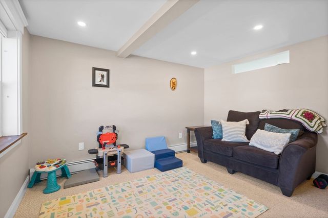 7 Rainbow Ter, Danvers, MA 01923