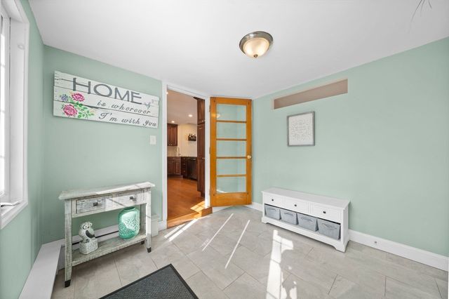 7 Rainbow Ter, Danvers, MA 01923