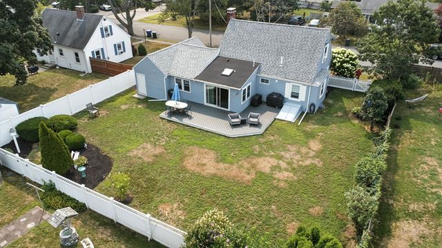 7 Rainbow Ter, Danvers, MA 01923