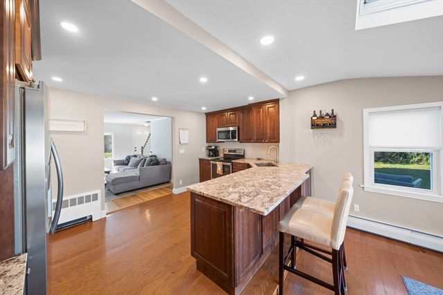 7 Rainbow Ter, Danvers, MA 01923