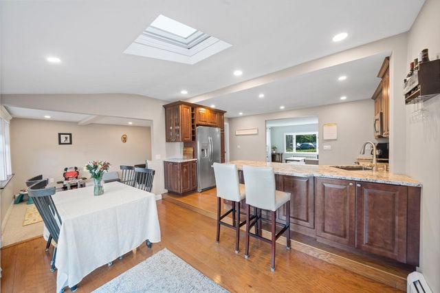7 Rainbow Ter, Danvers, MA 01923