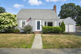 7 Rainbow Ter, Danvers, MA 01923