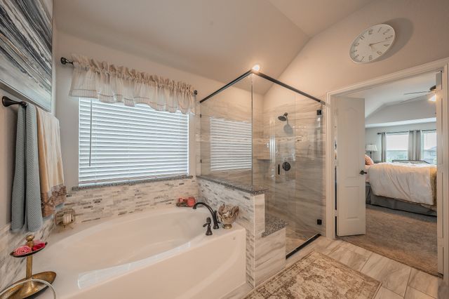 1036 Kingston Drive, Godley, TX 76044