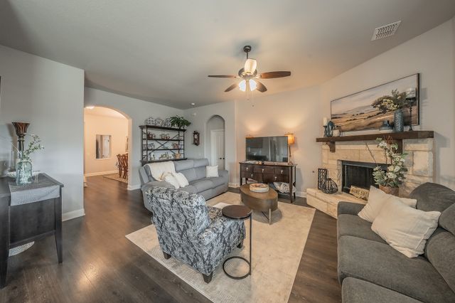 1036 Kingston Drive, Godley, TX 76044