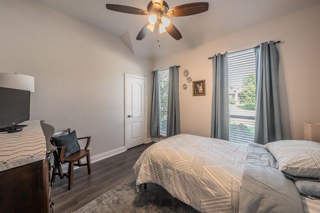1036 Kingston Drive, Godley, TX 76044