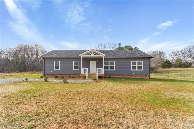 450 Hastings Hill Road, Kernersville, NC 27284