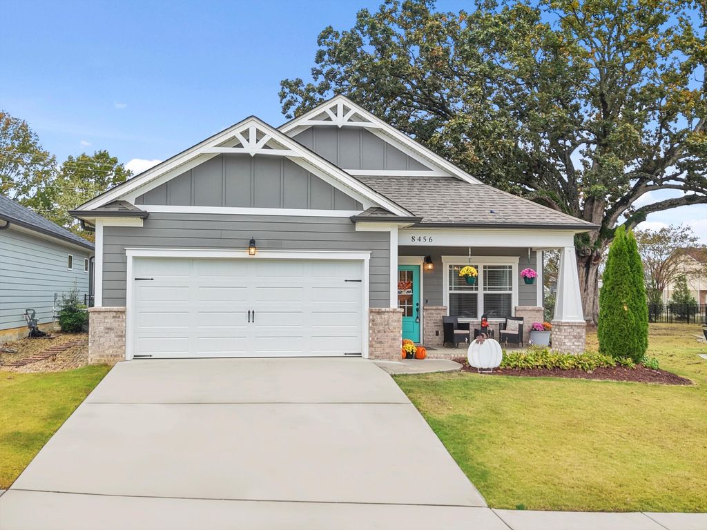 8456 Cherrybark Lane, Ooltewah, TN 37363