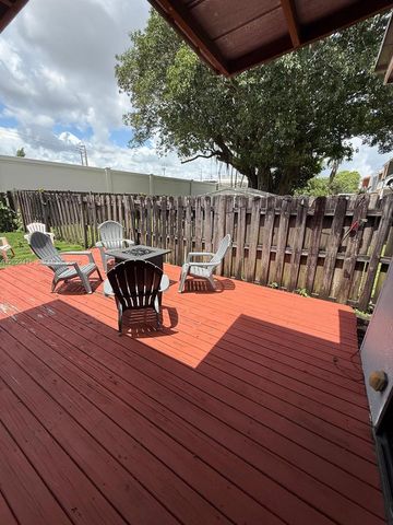 9116 NW 35th Pl 0, Sunrise, FL 33351