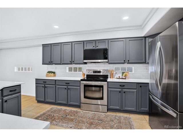 4858 Waldenwood Pl, Highlands Ranch, CO 80130