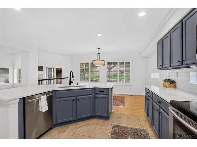 4858 Waldenwood Pl, Highlands Ranch, CO 80130