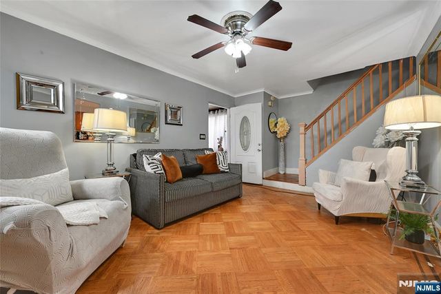 35 Colling Avenue, Rochelle Park, NJ 07662