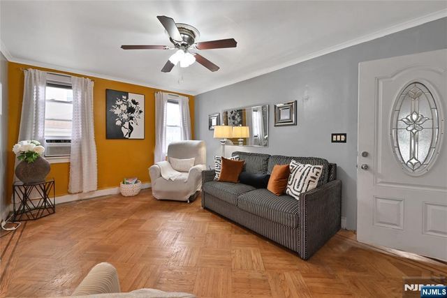 35 Colling Avenue, Rochelle Park, NJ 07662