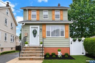 35 Colling Avenue, Rochelle Park, NJ 07662