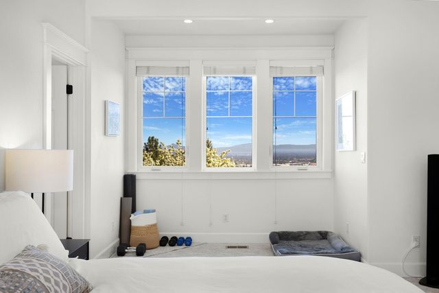 1265 NW Remarkable Drive, Bend, OR 97703