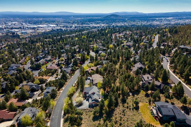 1265 NW Remarkable Drive, Bend, OR 97703