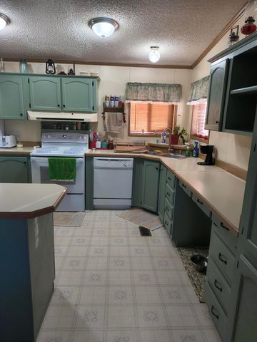 235 N Roosevelt Street, Merrill, OR 97633