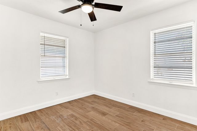 316 Hilltop Avenue B, Richardson, TX 75081