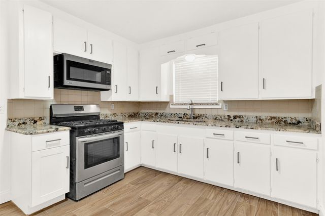 316 Hilltop Avenue B, Richardson, TX 75081