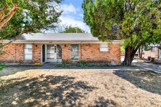 316 Hilltop Avenue B, Richardson, TX 75081