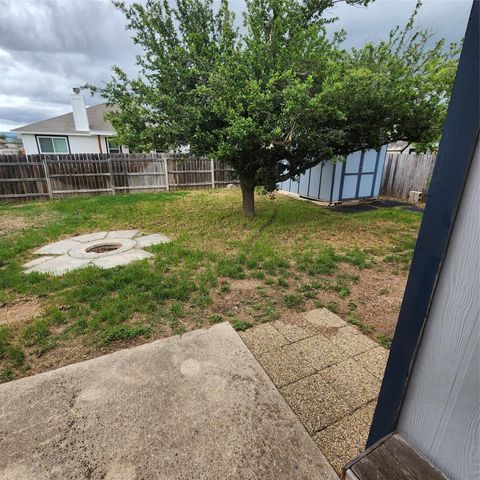 706 Maplecreek DR, Leander, TX 78641