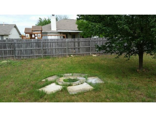 706 Maplecreek DR, Leander, TX 78641