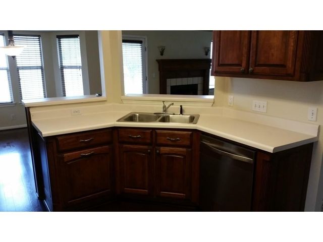 706 Maplecreek DR, Leander, TX 78641