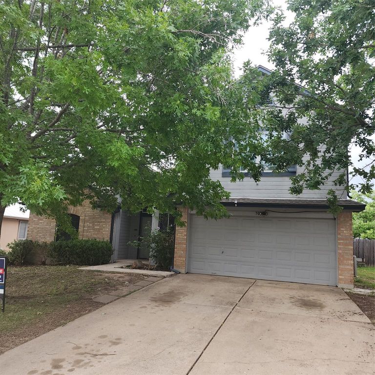 706 Maplecreek DR, Leander, TX 78641