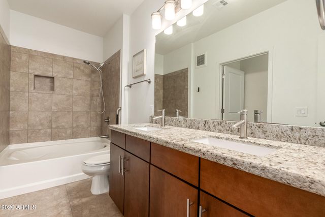 2511 W QUEEN CREEK Road 239, Chandler, AZ 85248