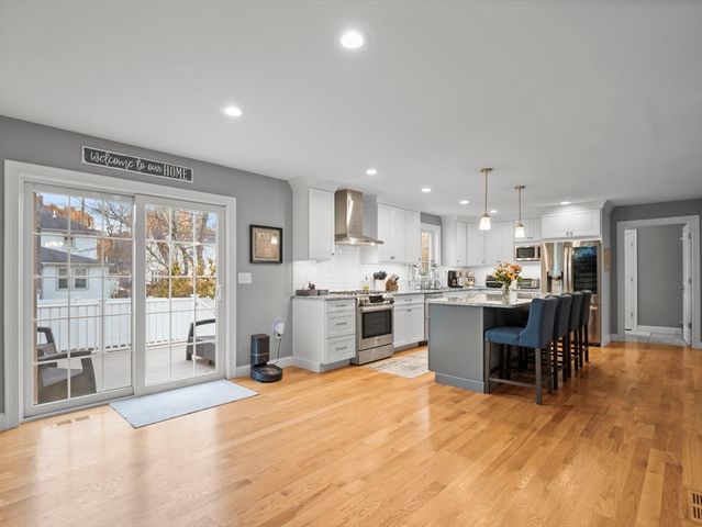 10 Greenville St, Billerica, MA 01821