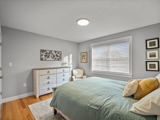 10 Greenville St, Billerica, MA 01821