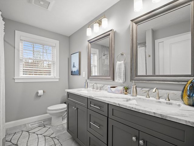 10 Greenville St, Billerica, MA 01821