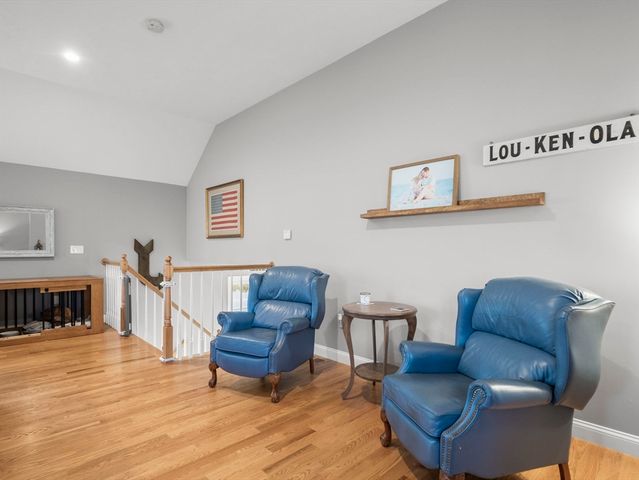 10 Greenville St, Billerica, MA 01821