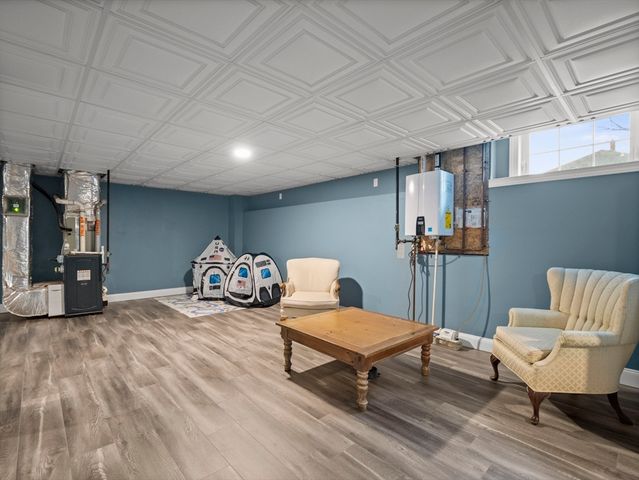 10 Greenville St, Billerica, MA 01821