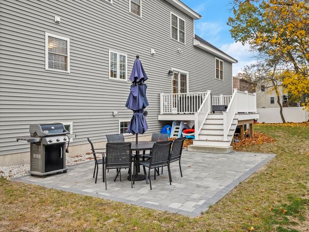 10 Greenville St, Billerica, MA 01821