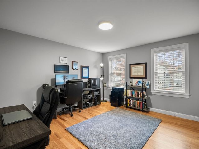 10 Greenville St, Billerica, MA 01821