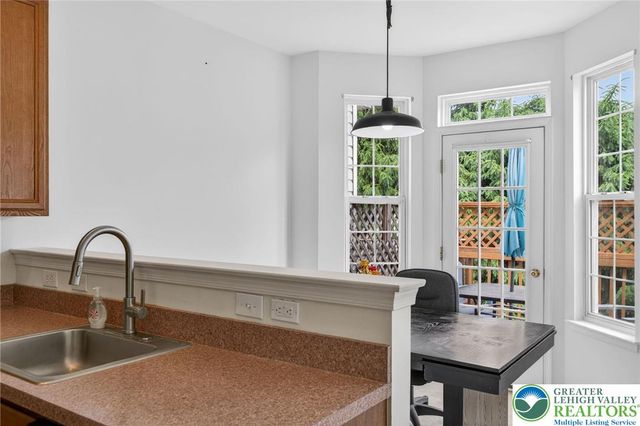 1071 King Way, Upper Macungie Twp, PA 18031