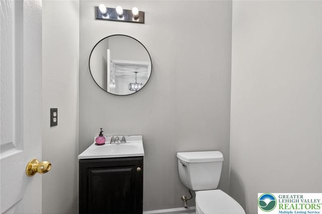 1071 King Way, Upper Macungie Twp, PA 18031