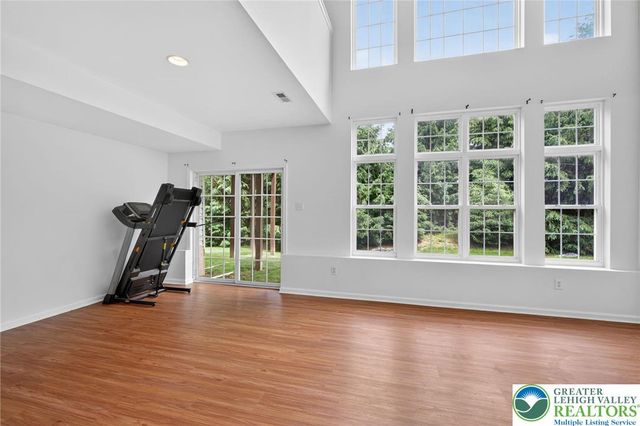 1071 King Way, Upper Macungie Twp, PA 18031