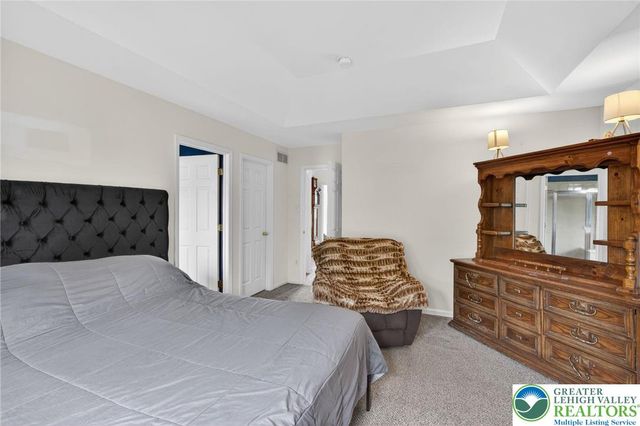 1071 King Way, Upper Macungie Twp, PA 18031