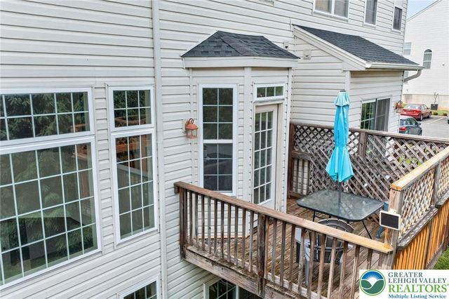 1071 King Way, Upper Macungie Twp, PA 18031