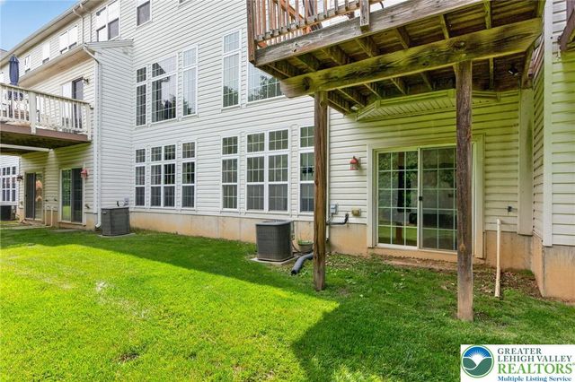 1071 King Way, Upper Macungie Twp, PA 18031