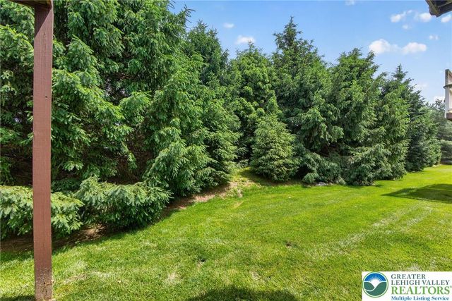 1071 King Way, Upper Macungie Twp, PA 18031