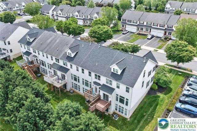 1071 King Way, Upper Macungie Twp, PA 18031
