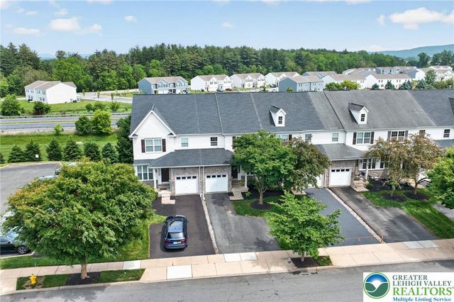 1071 King Way, Upper Macungie Twp, PA 18031