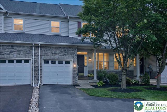 1071 King Way, Upper Macungie Twp, PA 18031