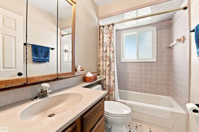 30648 Calahan Street, Roseville, MI 48066