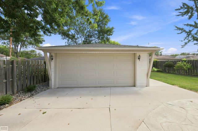 30648 Calahan Street, Roseville, MI 48066