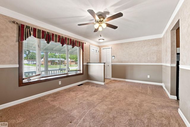 30648 Calahan Street, Roseville, MI 48066